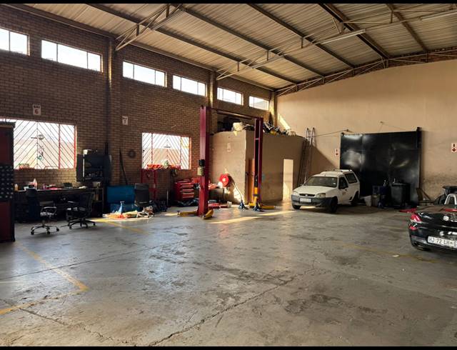 520M² WAREHOUSE TO LET IN PRETORIA WEST